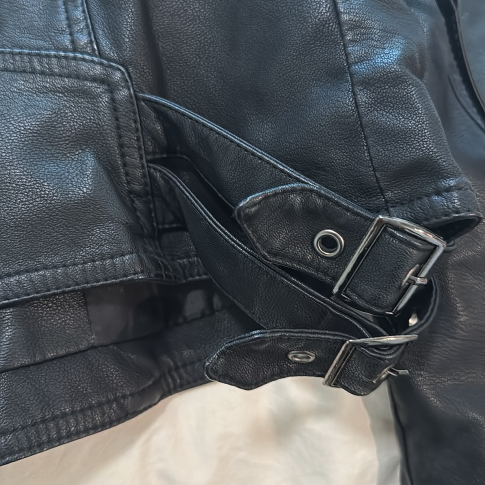 Cielo Basic Classic Black Leather Jacket Size M - image 3